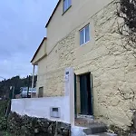 Adoria Guesthouse *