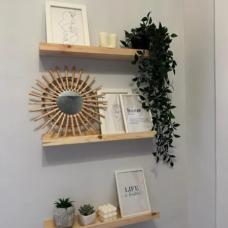 بيت للعطل Adoria Guesthouse *