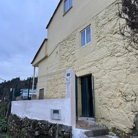 Adoria Guesthouse *