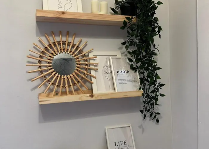 بيت للعطل Adoria Guesthouse *